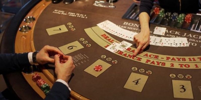 Hoạt động cùng nhóm kéo Baccarat giúp tự tin hơn khi trải nghiệm 