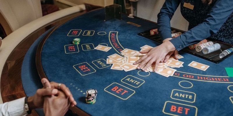 Tìm hiểu khái quát về  nhóm kéo Baccarat 